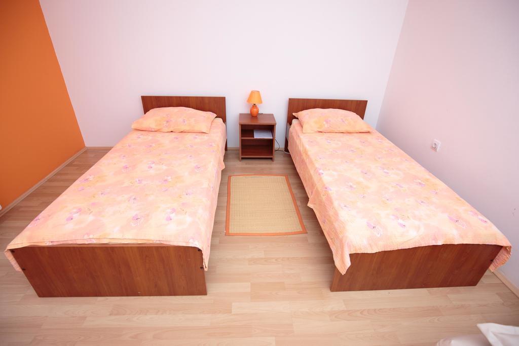 Guesthouse Capistro Bilje Luaran gambar