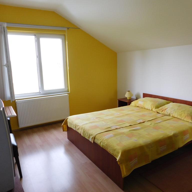 Guesthouse Capistro Bilje Luaran gambar