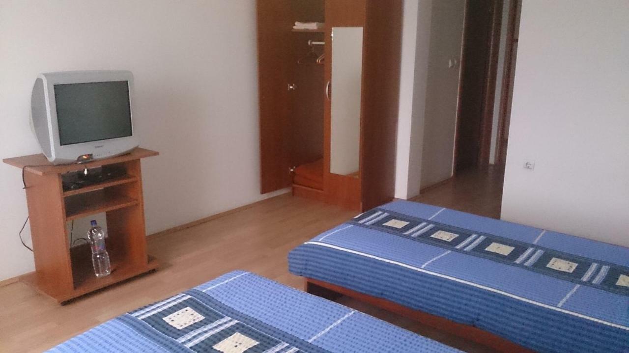 Guesthouse Capistro Bilje Luaran gambar
